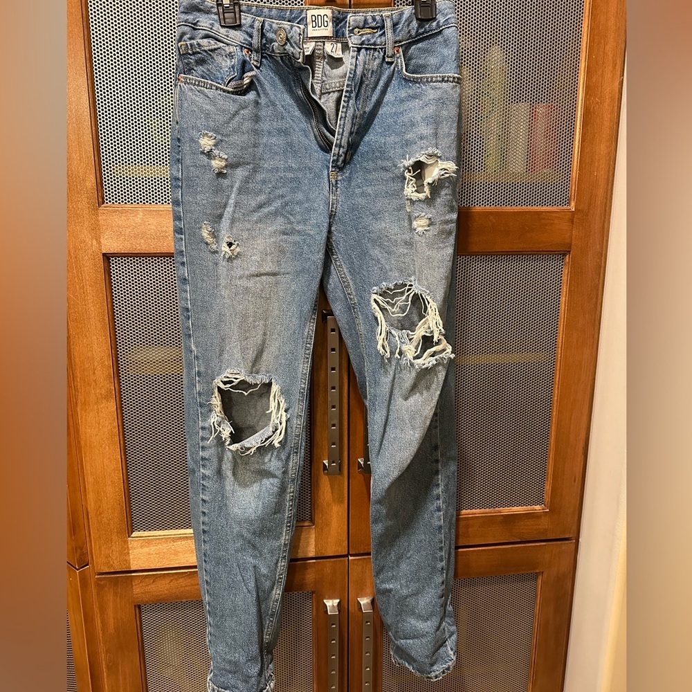 BDG URBAN OUTFITTERS | Mom High Rise Jeans
